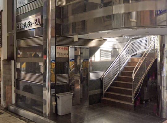 VIVIDCREW 梅田堂山店