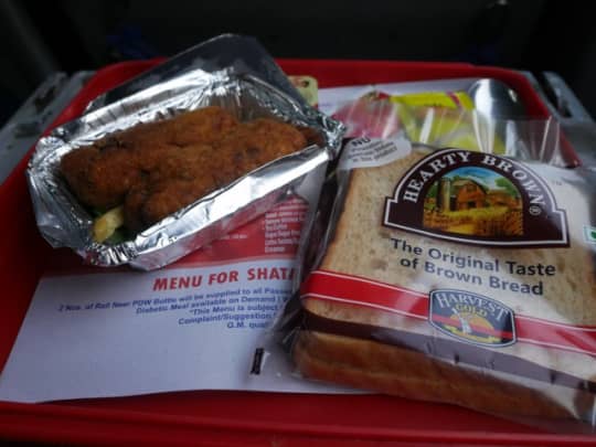 インド列車の車内食