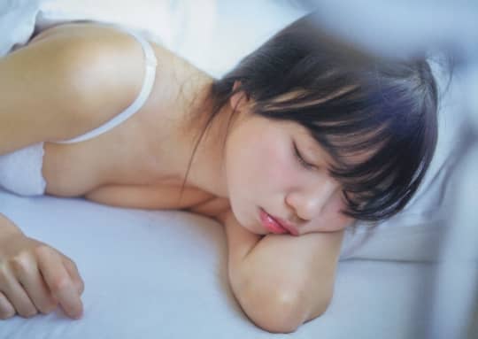 齊藤京子 おっぱい