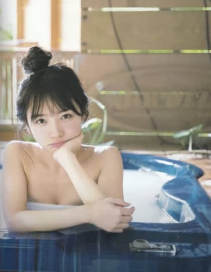 齊藤京子 おっぱい