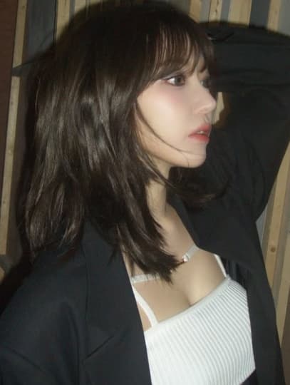 宮脇咲良 おっぱい