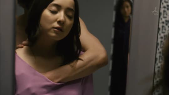 女性芸能人濡れ場シーン