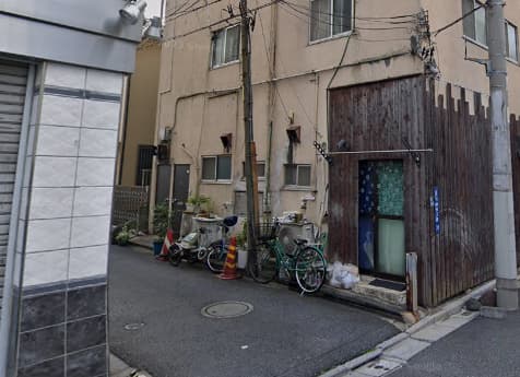 夕月手前の路地