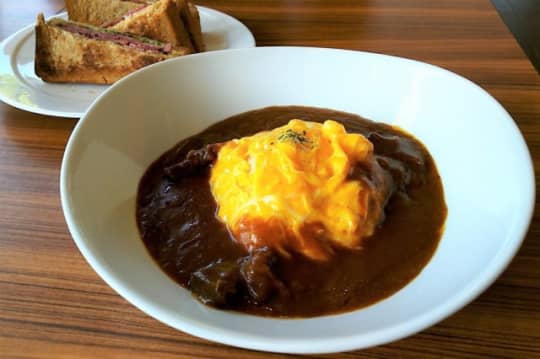 かわさき宙と緑の科学館のオムカレー＆サンドイッチ