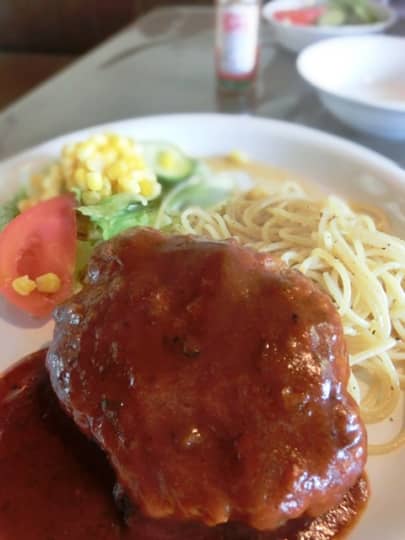 前橋のカフェ_べえす_ハンバーグランチ