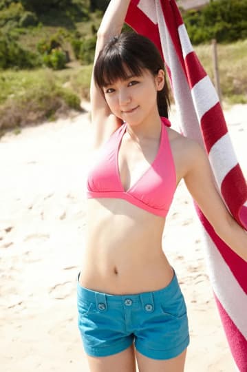 真野恵里菜 おっぱい