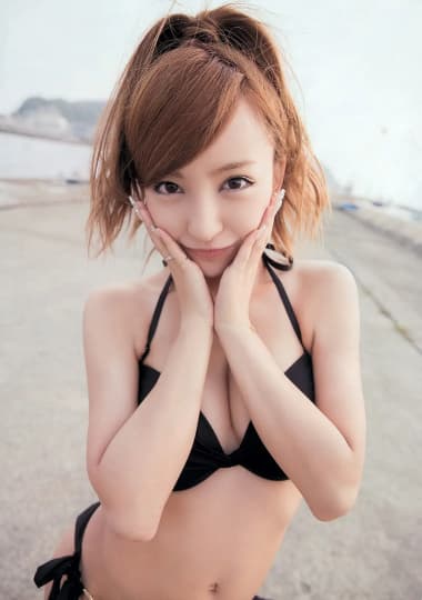板野友美 おっぱい