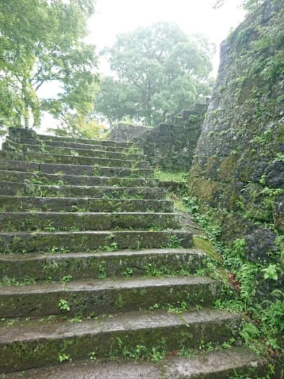 鳥帽子岳城