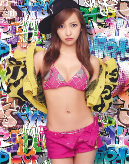 板野友美 おっぱい