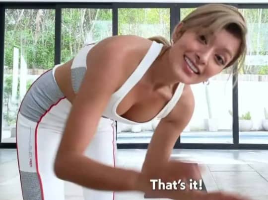 ローラのエロいおっぱい(巨乳)画像