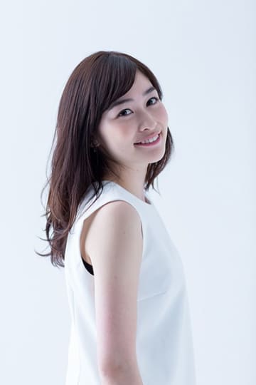 岩田絵里奈 パンチラ