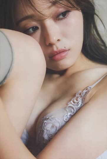 梅澤美波 おっぱい