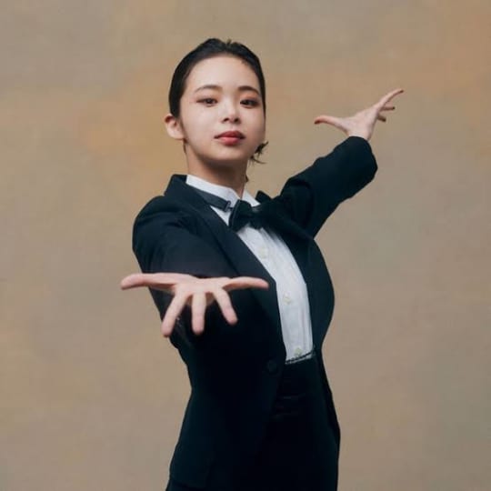 趣里