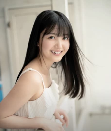 久保史緒里 おっぱい