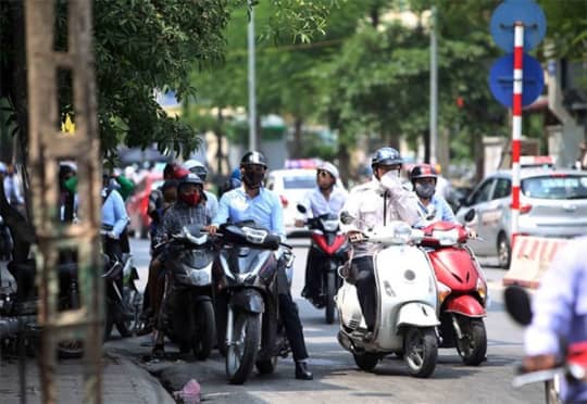 バイクの蒸し暑さ