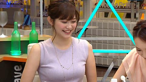 岩田絵里奈 パンチラ