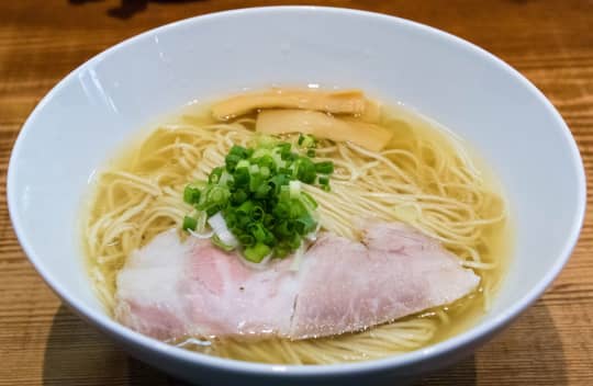 【町田汁場  しおらーめん進化】のしおらーめん（700円）