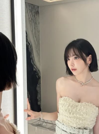 宮脇咲良 おっぱい