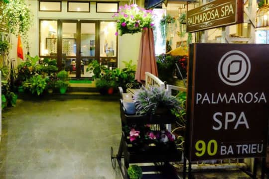 Palmarosa Spaの店前