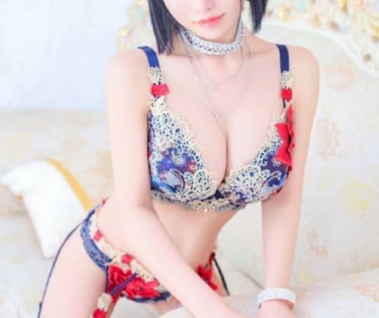 女性