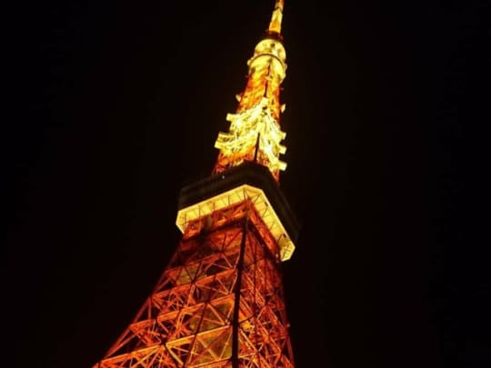 夜に光る東京タワー