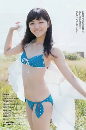 水玉ビキニで笑顔の川口春香