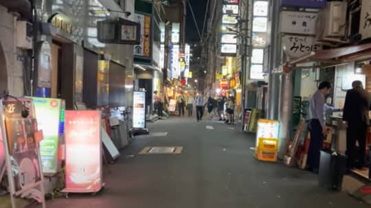東京・新橋の烏森口エリア