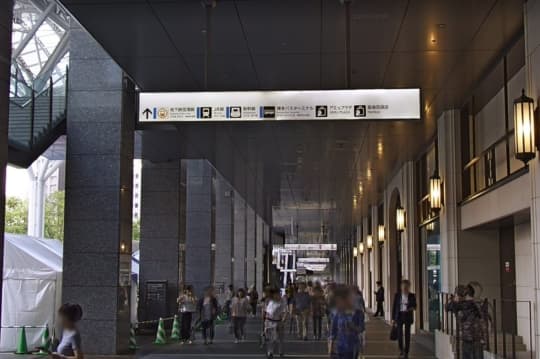 博多駅の西13出口