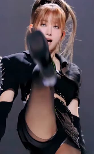宮脇咲良 おっぱい