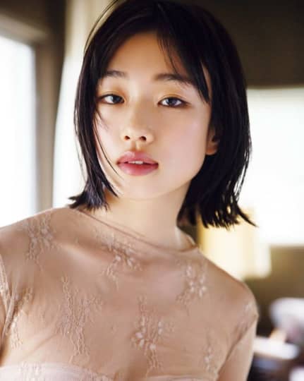 河合優実　おっぱい