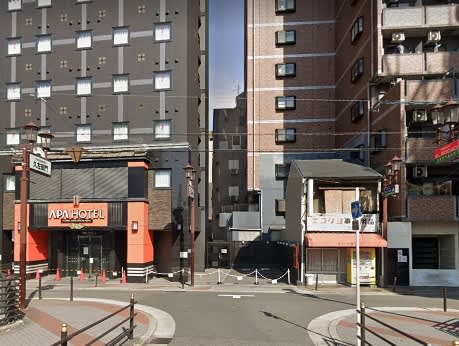 アパホテル前