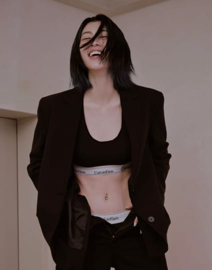 三吉彩花