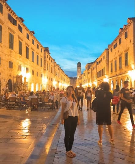 ドゥブロブニクの夜にて