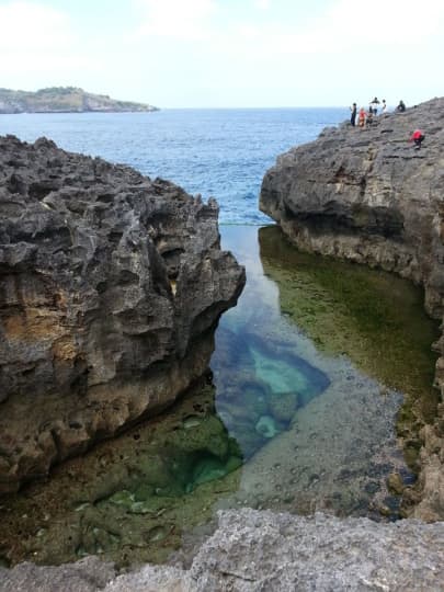 ヌサぺニダ島