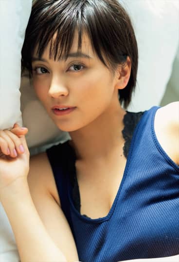 岡田結実のエロい乳首に視線が集中