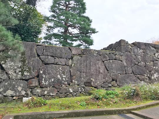 大手門の石垣