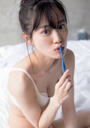山下美月 おっぱい