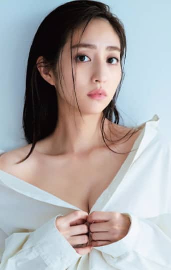 堀田茜のおっぱい画像