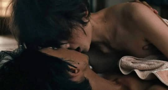 女性芸能人濡れ場シーン