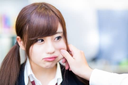 【ビッチな人妻が解説】それ尻軽女かも!?簡単に着いて行く女の特徴や対処法もご紹介!