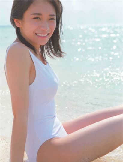 秋元真夏 おっぱい