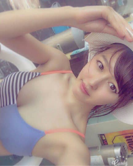 久住小春 おっぱい