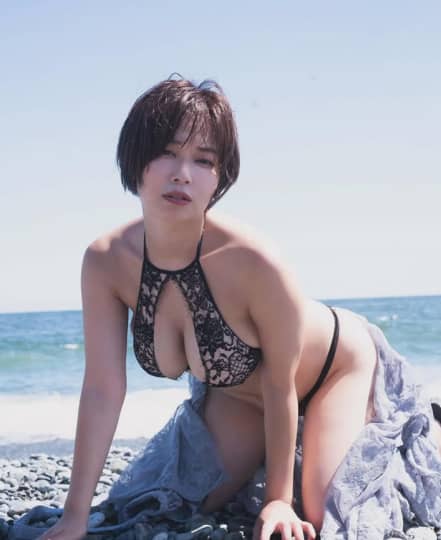 和地つかさ おっぱい