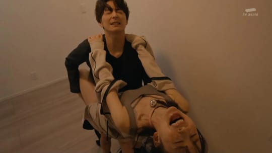 女性芸能人濡れ場シーン