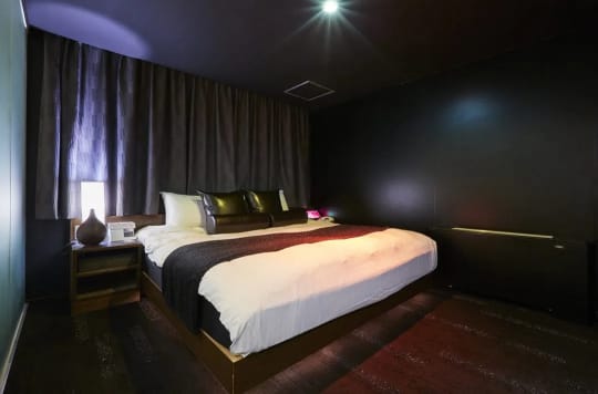 HOTEL LOVE