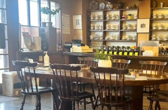 珈琲亭 円の店内