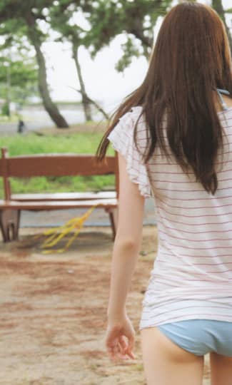西野七瀬　お尻