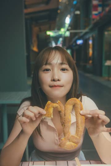 川栄李奈　おっぱい