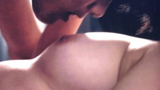 柳ゆり菜 おっぱい