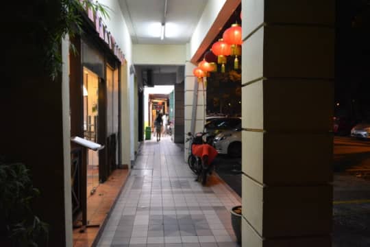 クアラルンプール夜のアーケード